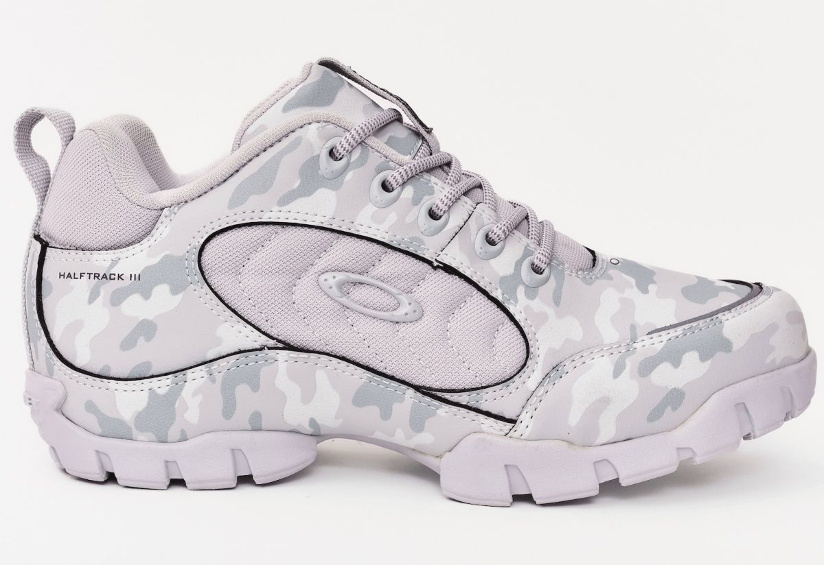 Botas Oakley Halftrack Low III Gris Claro